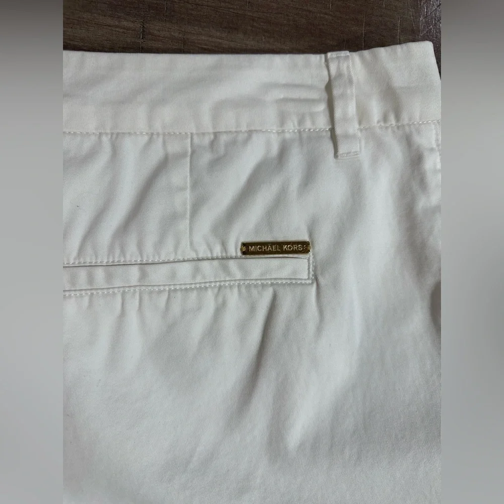 Michael Michael Kors White Rolled Cuffed Shorts size 6 - Picture 12 of 14